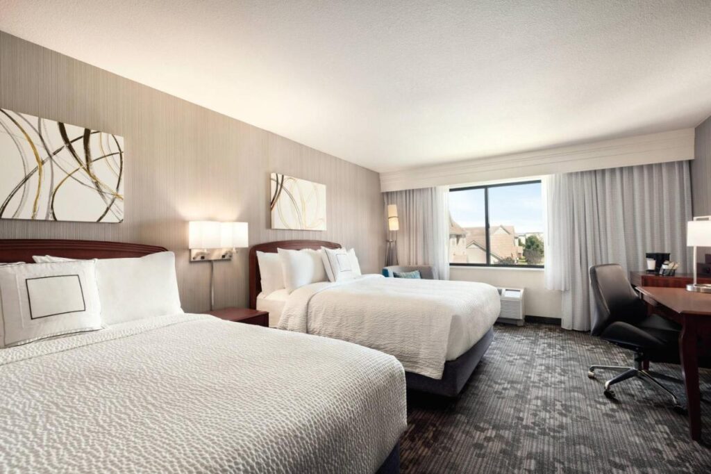 Courtyard By Marriott Salinas Monterey - Image 5