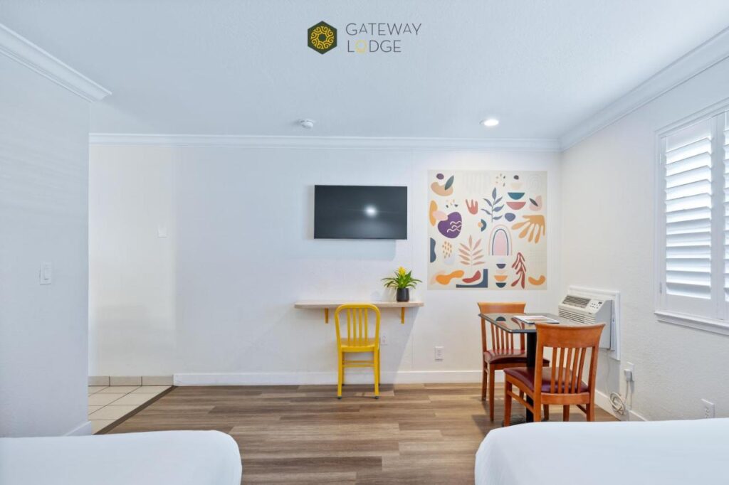 Gateway Lodge - Image 6