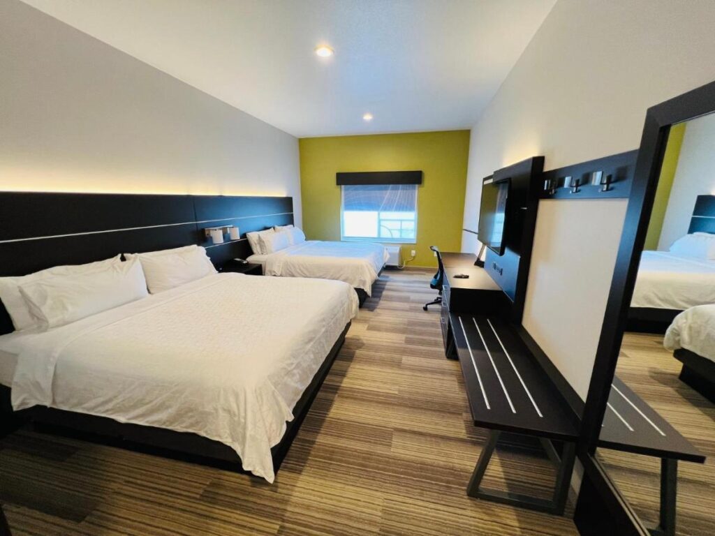 Holiday Inn Express & Suites Salinas by IHG - Image 4