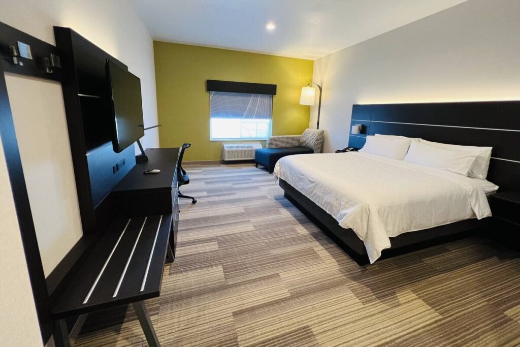 Holiday Inn Express & Suites Salinas by IHG - Image 6