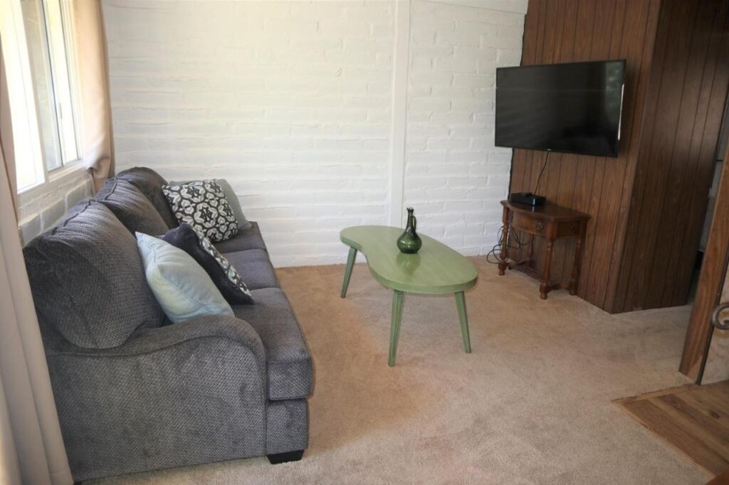 Little European Lodge - Image 3