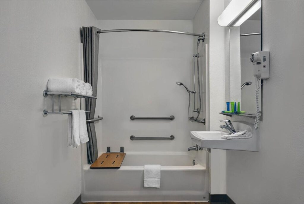 Motel 6-Marina, CA - Monterey - Image 5