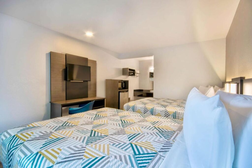 Motel 6-Marina, CA - Monterey - Image 6