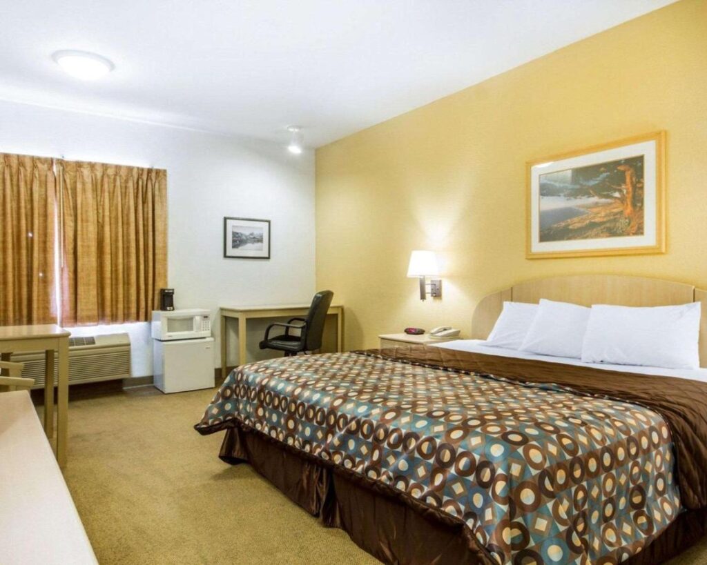 Pacific Coast Inn - Image 2