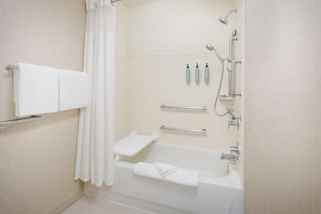 Residence Inn by Marriott Salinas Monterey - Image 6