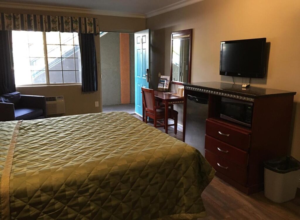 Circle City Inn - Image 2