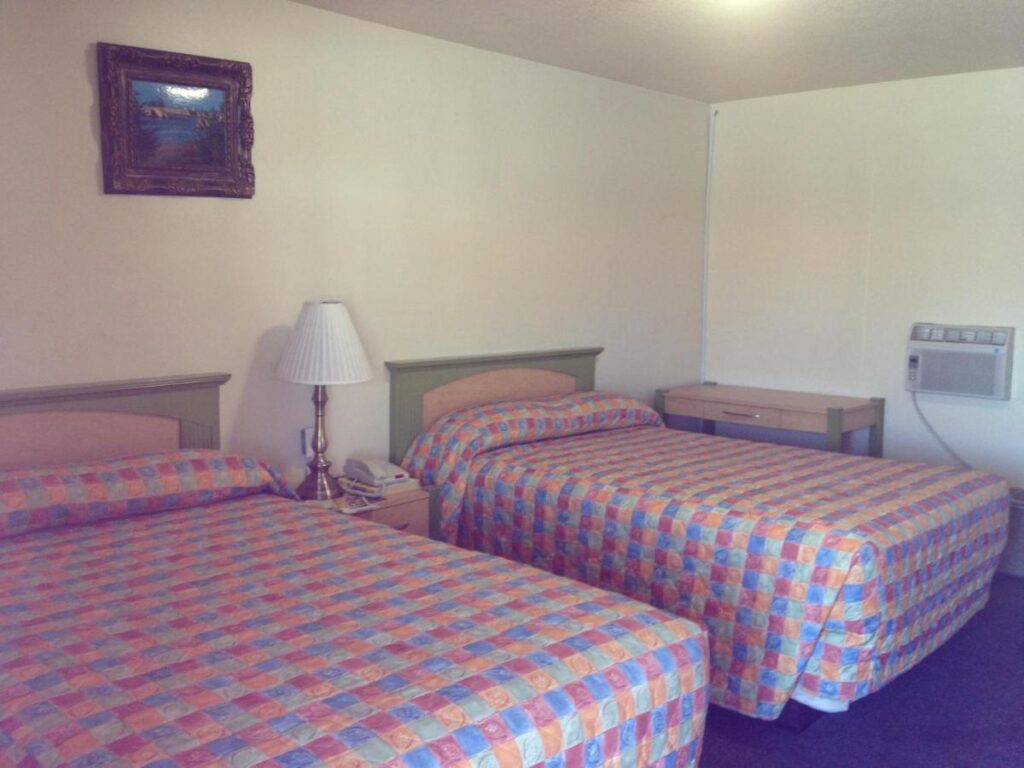 Hacienda Motel - Image 1