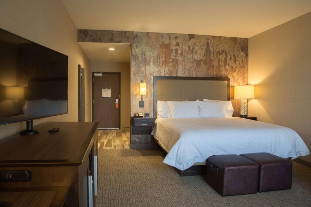 Hampton Inn & Suites Murrieta Temecula - Image 6