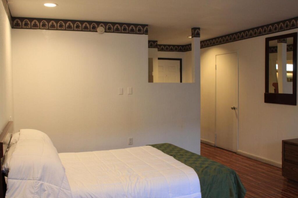 Menifee Inn - Image 3