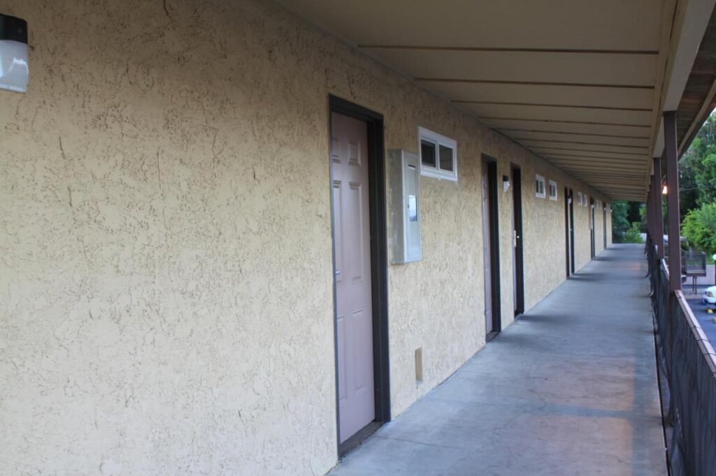 Menifee Inn - Image 5