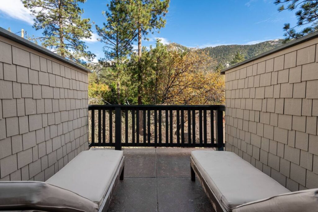 The Grand Idyllwild Lodge - Image 5