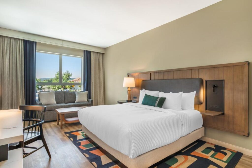Cambria Hotel Templeton - Paso Robles - Image 2