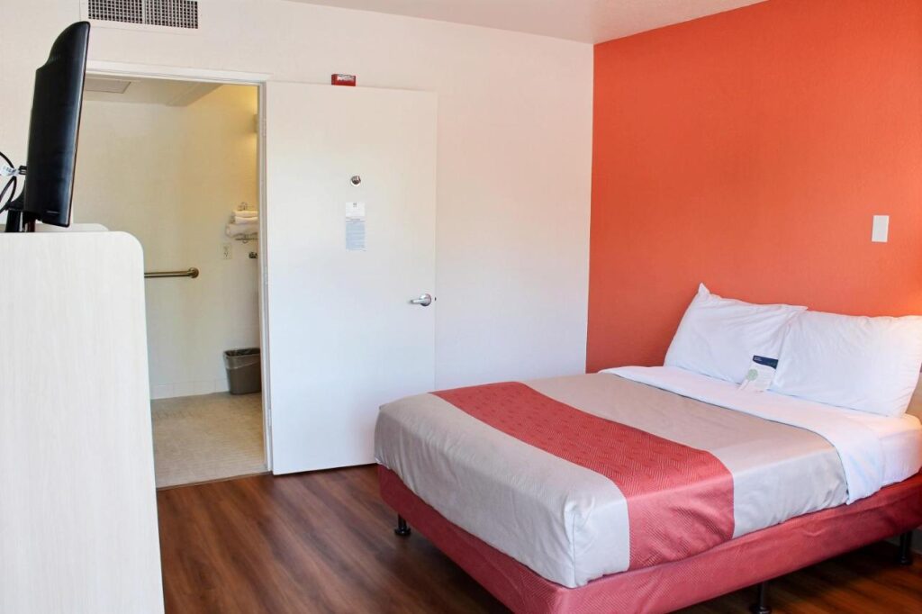 Motel 6-Atascadero, CA - Image 3