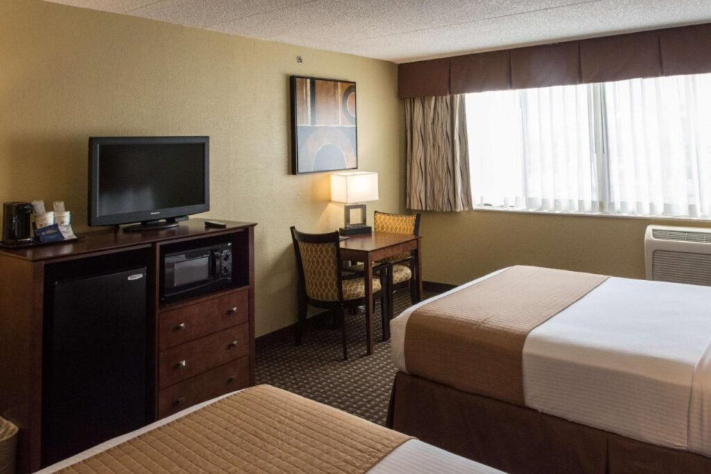Best Western Executive Inn Kenosha - Pleasant Prairie - Image 3