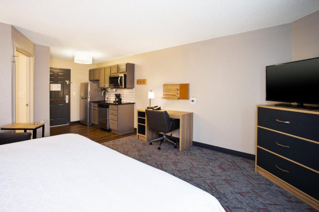 Candlewood Suites Kenosha - Pleasant Prairie by IHG - Image 3