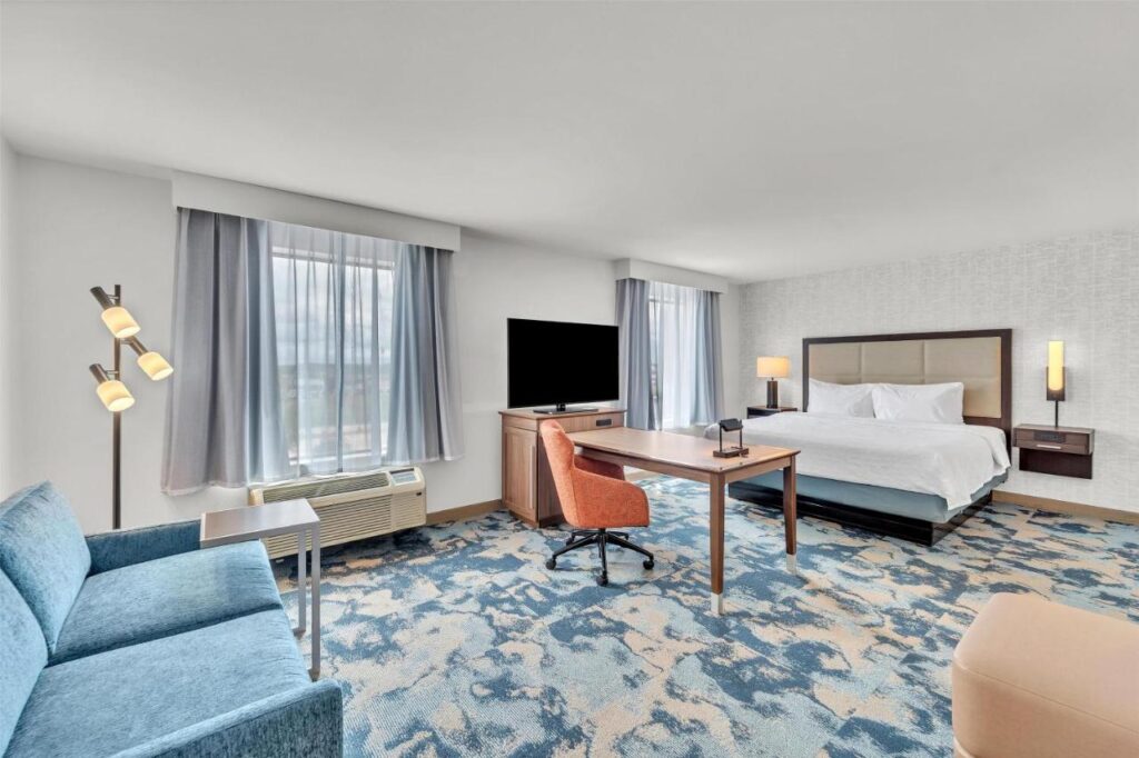 Hampton Inn & Suites Kenosha Pleasant Prairie - Image 2