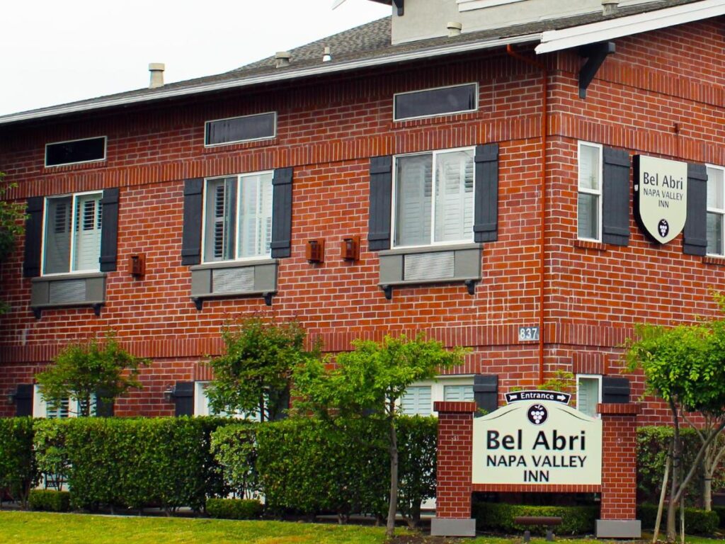 Bel Abri Napa Valley Inn - Image 1