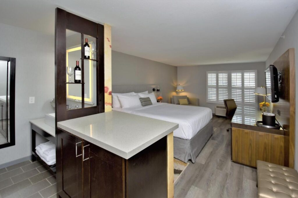 Hotel Indigo Napa Valley by IHG - Image 3