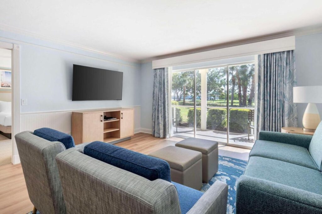 Hilton Vacation Club Charter Club Naples Bay - Image 6