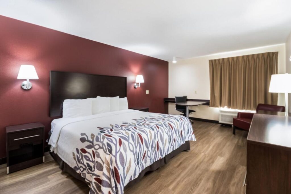 Red Roof Inn Murfreesboro - Image 2
