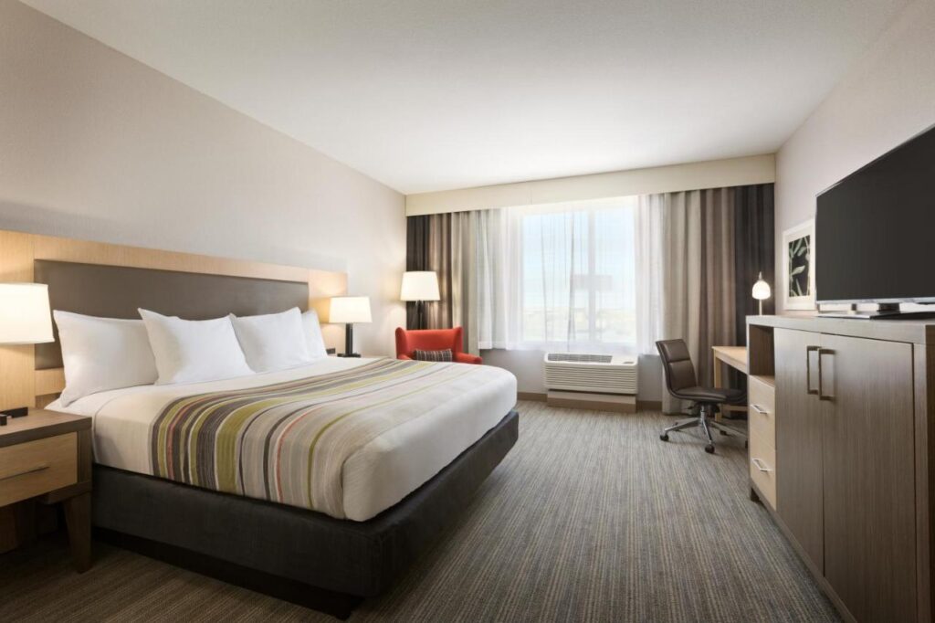Country Inn & Suites by Radisson, New Braunfels, TX - Image 2