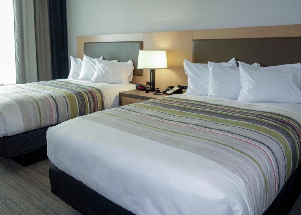 Country Inn & Suites by Radisson, New Braunfels, TX - Image 4
