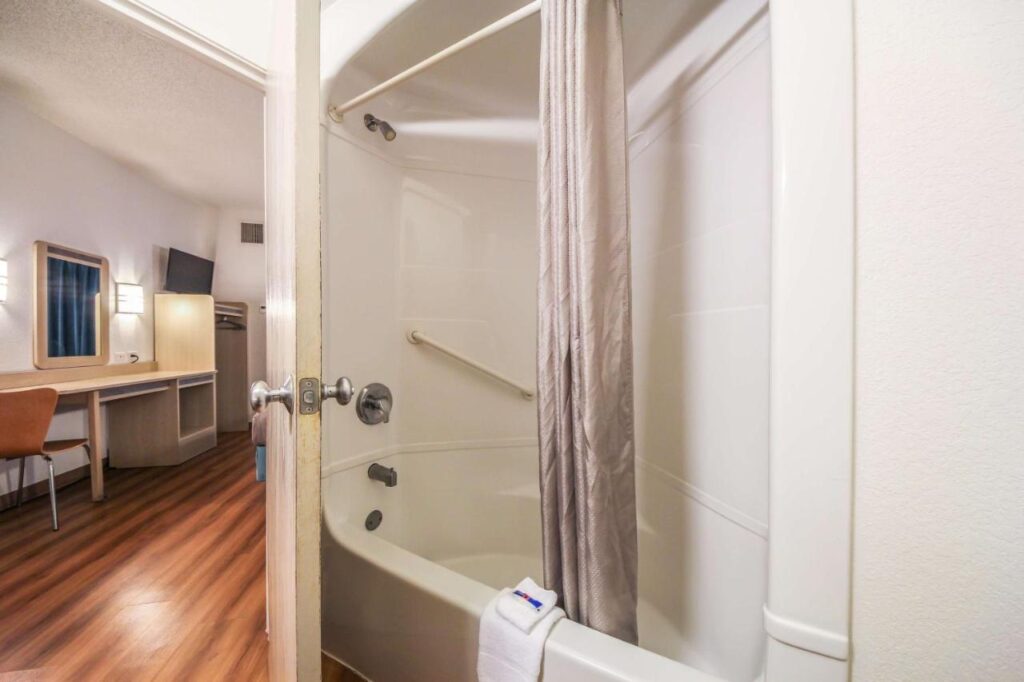 Motel 6 New Braunfels - Image 3