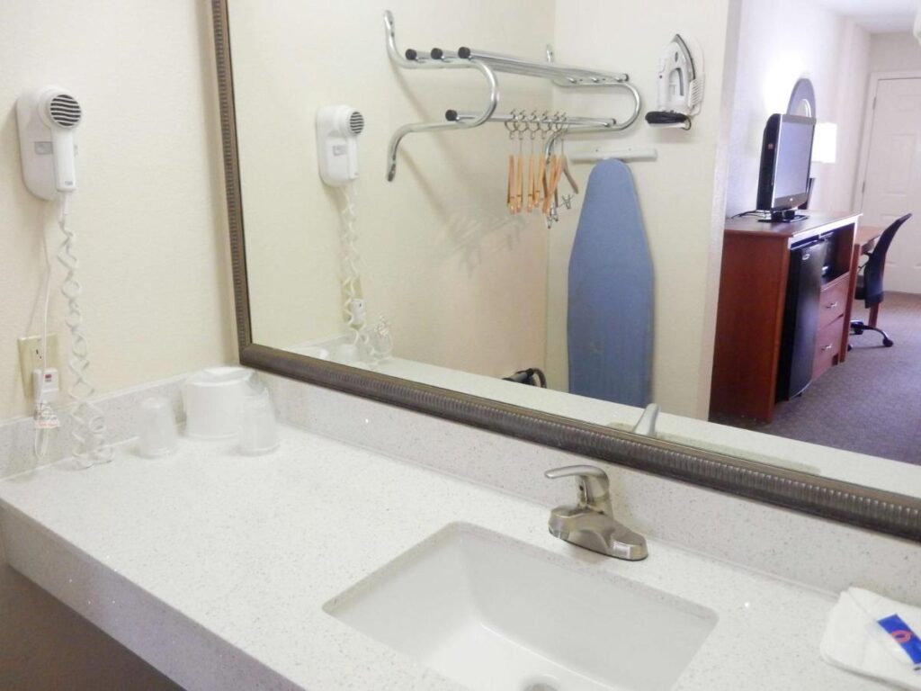 Motel 6-Luling, LA - Image 2