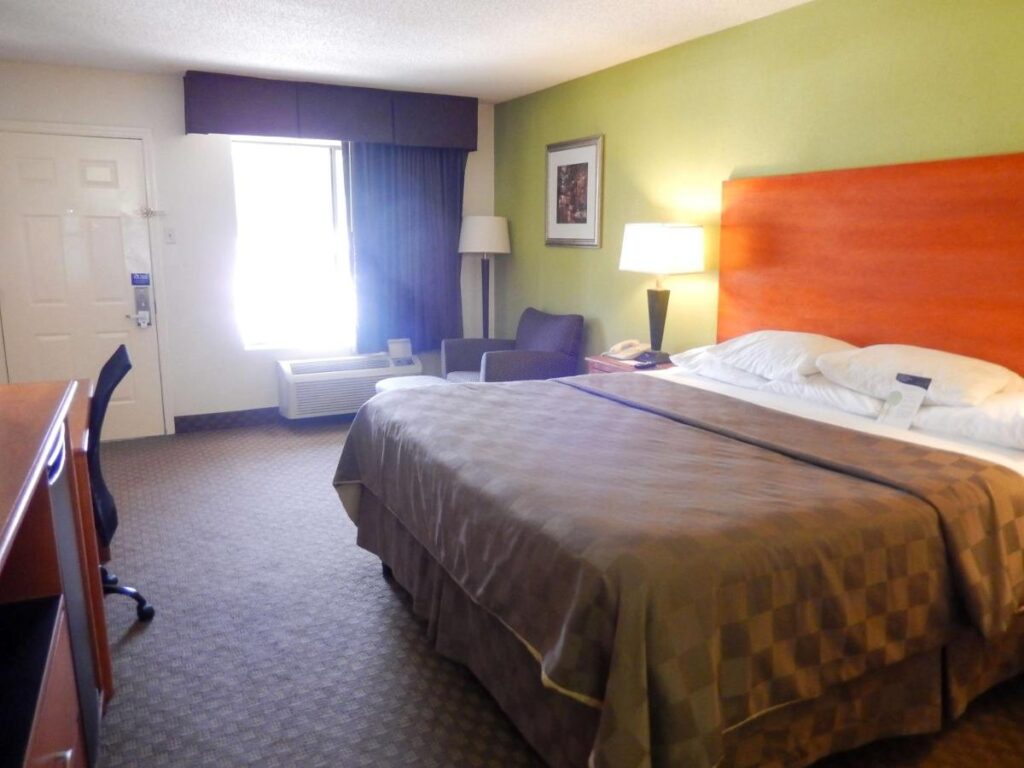 Motel 6-Luling, LA - Image 3