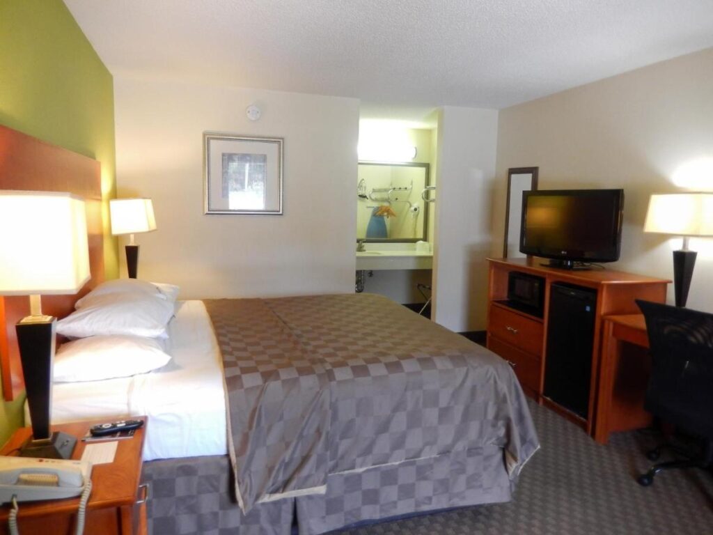 Motel 6-Luling, LA - Image 6