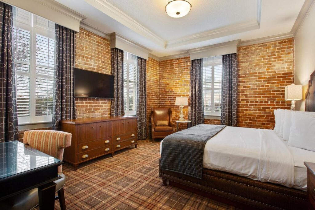 The Brakeman Hotel - Image 3