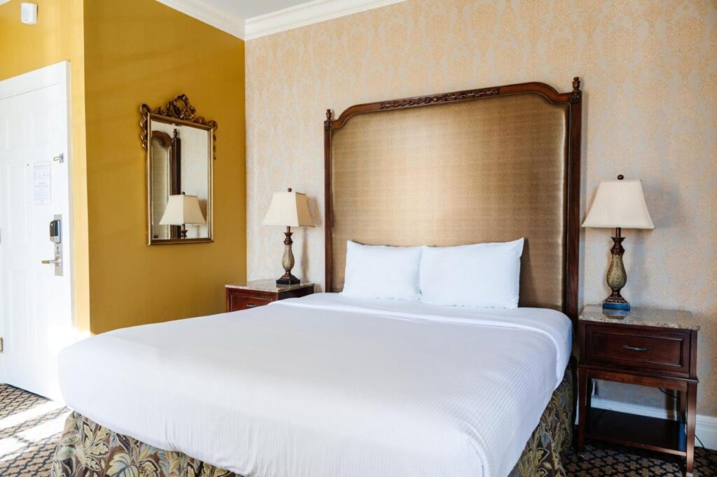The Lafayette New Orleans By Kasa Living - Image 3