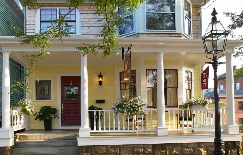 Almondy Inn Bed & Breakfast - Image 1