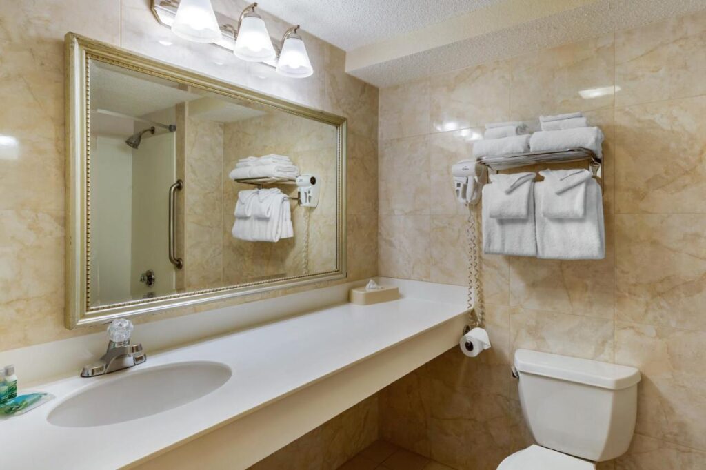 Atlantic Beach Hotel Newport - Image 4