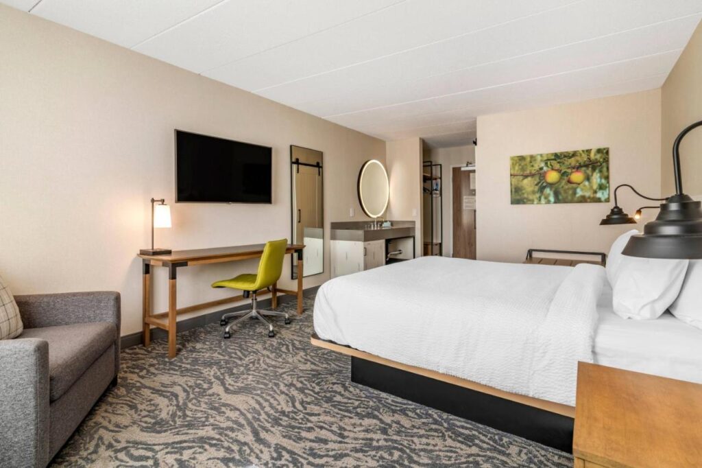 Fairfield Inn & Suites by Marriott Providence Airport Warwick - Image 3