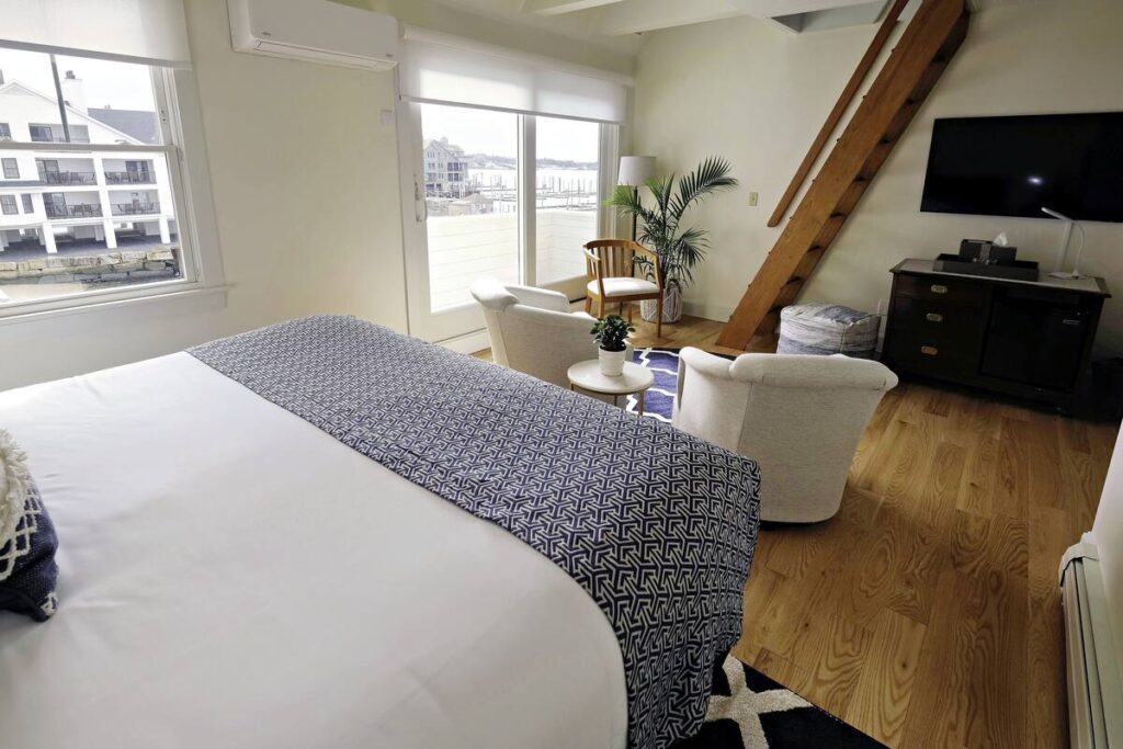 Harborside Inn - Image 2