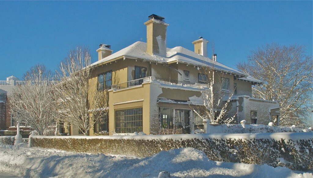 Hilltop Inn - Image 5