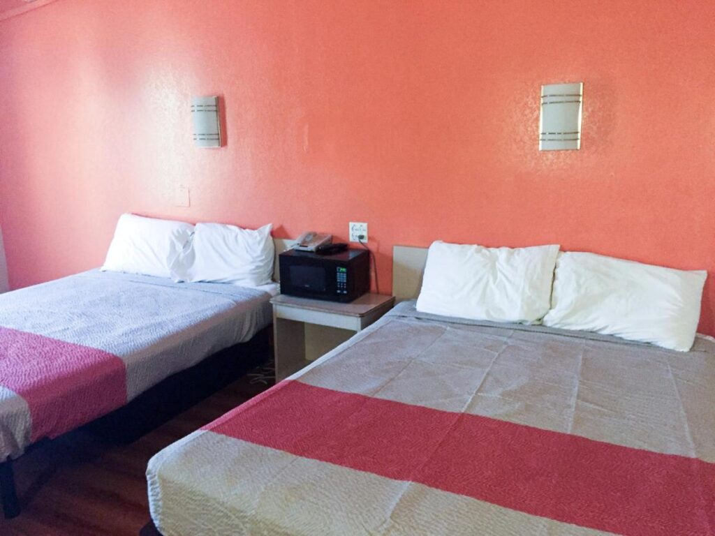 Motel 6-Warwick, RI - Providence Airport - I-95 - Image 4