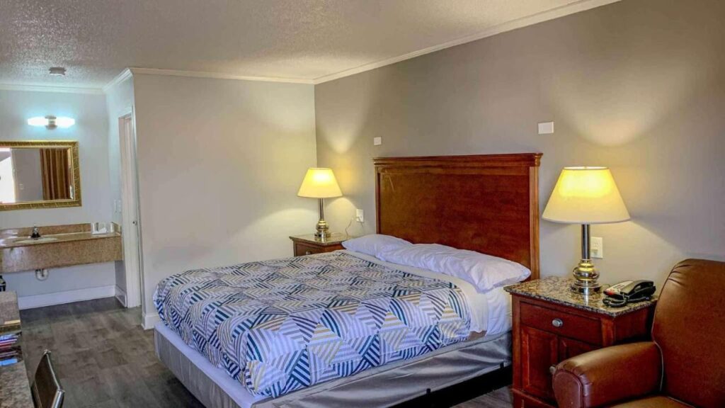 Motel 6 Newport News, VA – Fort Eustis - Image 4
