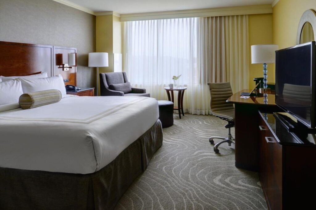 Newport News Marriott at City Center - Image 2