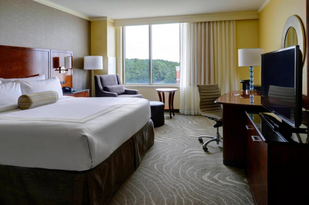 Newport News Marriott at City Center - Image 6
