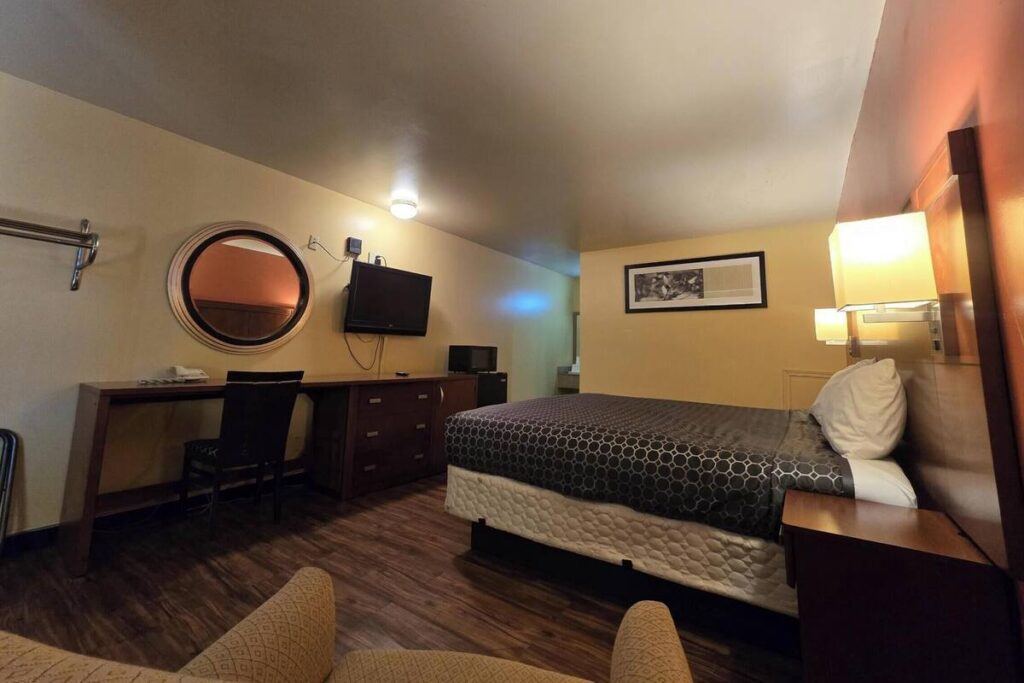 Sunrise Inn By OYO Newport News US-60 - Image 4