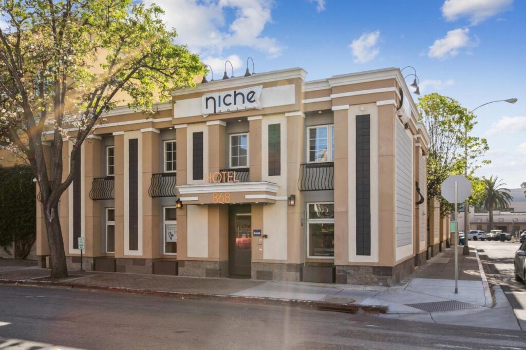 Kasa Niche Hotel Redwood City - Image 1