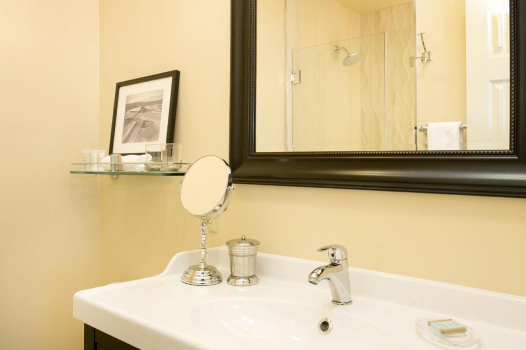 The Dylan Hotel at SFO - Image 2