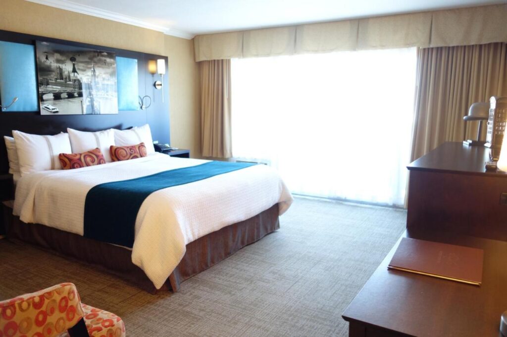 The Dylan Hotel at SFO - Image 4