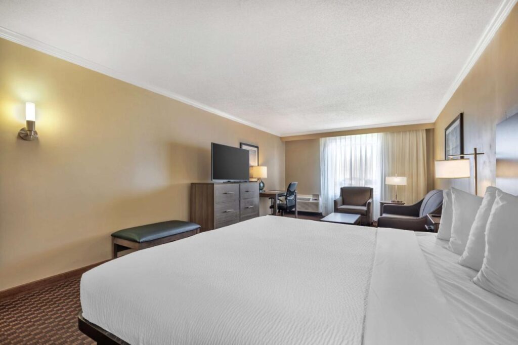 Best Western Ocean City Hotel and Suites - Image 3