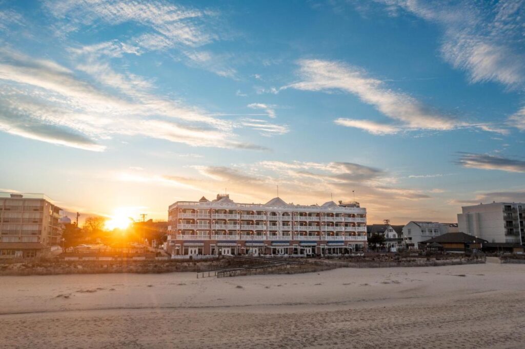 Boardwalk Plaza Hotel - Image 1