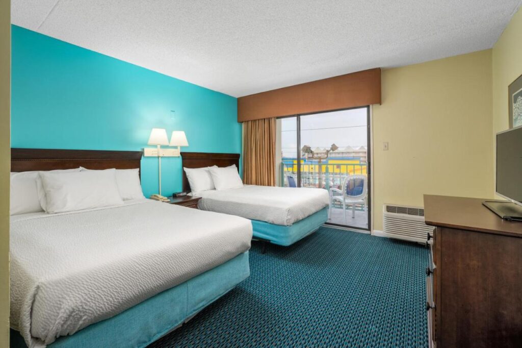 Cayman Suites Hotel - Image 2