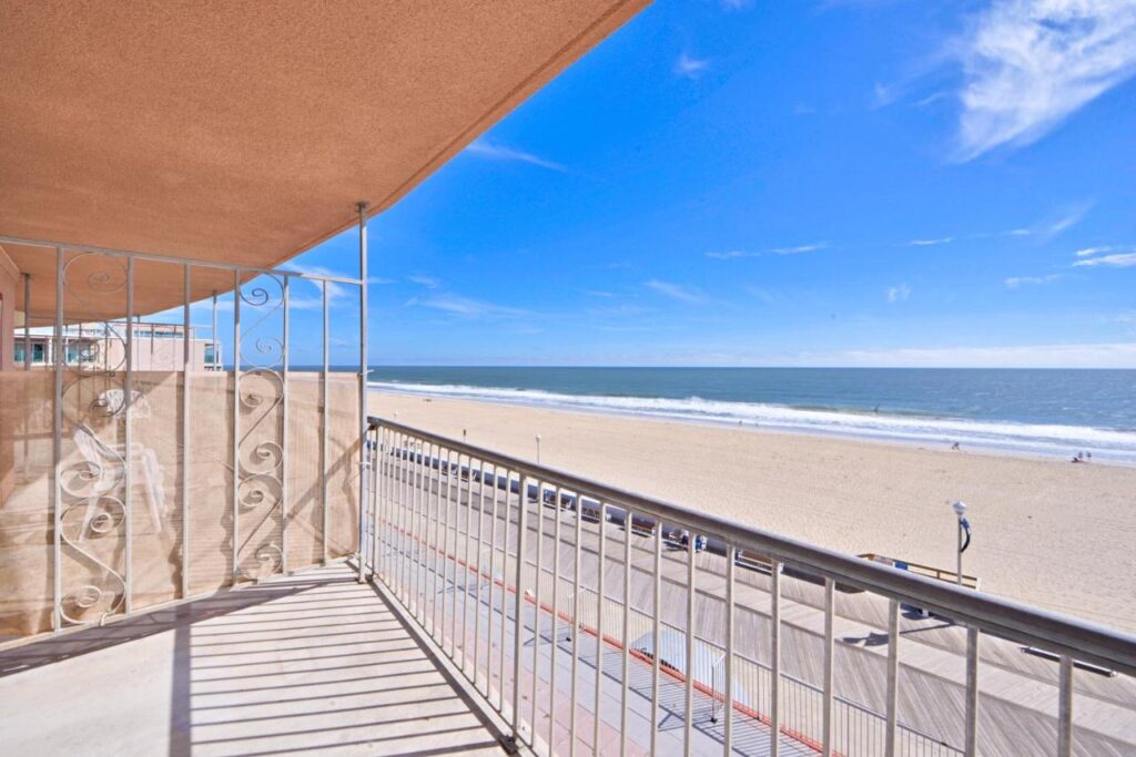 Grand Hotel Ocean City Oceanfront - Image 5