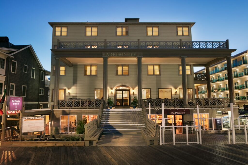 Harrison Hall Hotel - Image 5